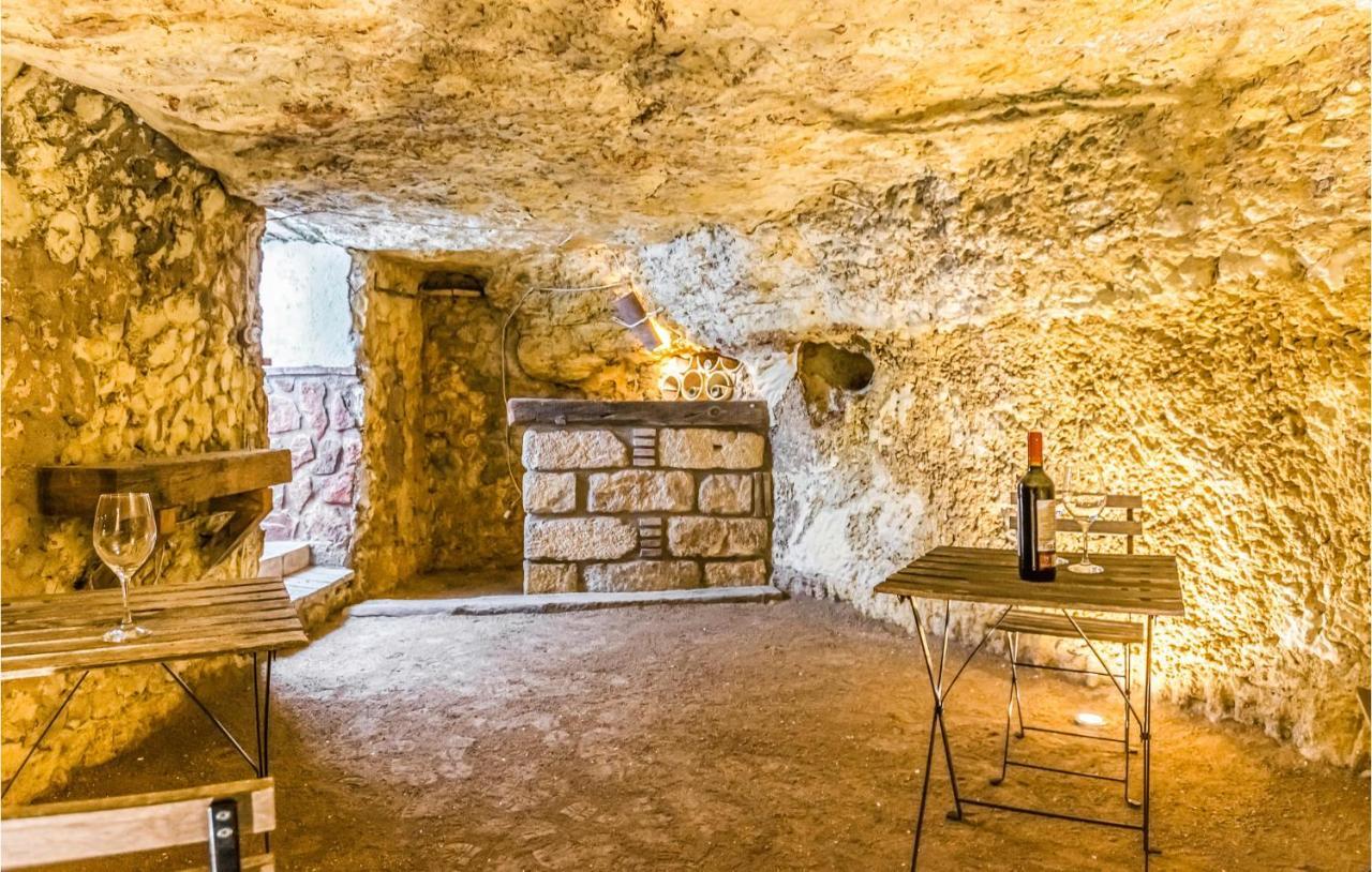 Pet Friendly Home In Hornachuelos With Kitchen Buitenkant foto