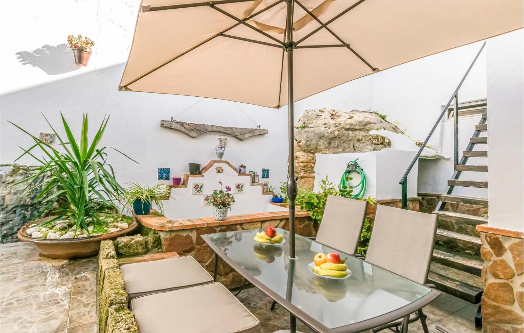 Pet Friendly Home In Hornachuelos With Kitchen Buitenkant foto
